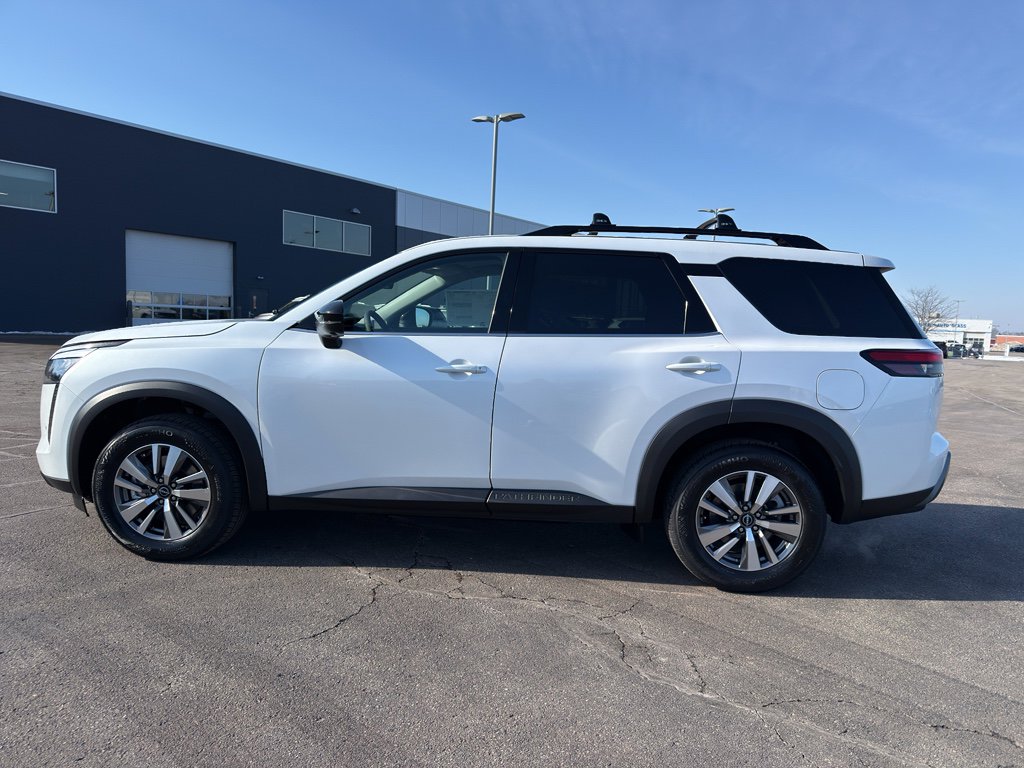 New 2026 Nissan Pathfinder SL image 6