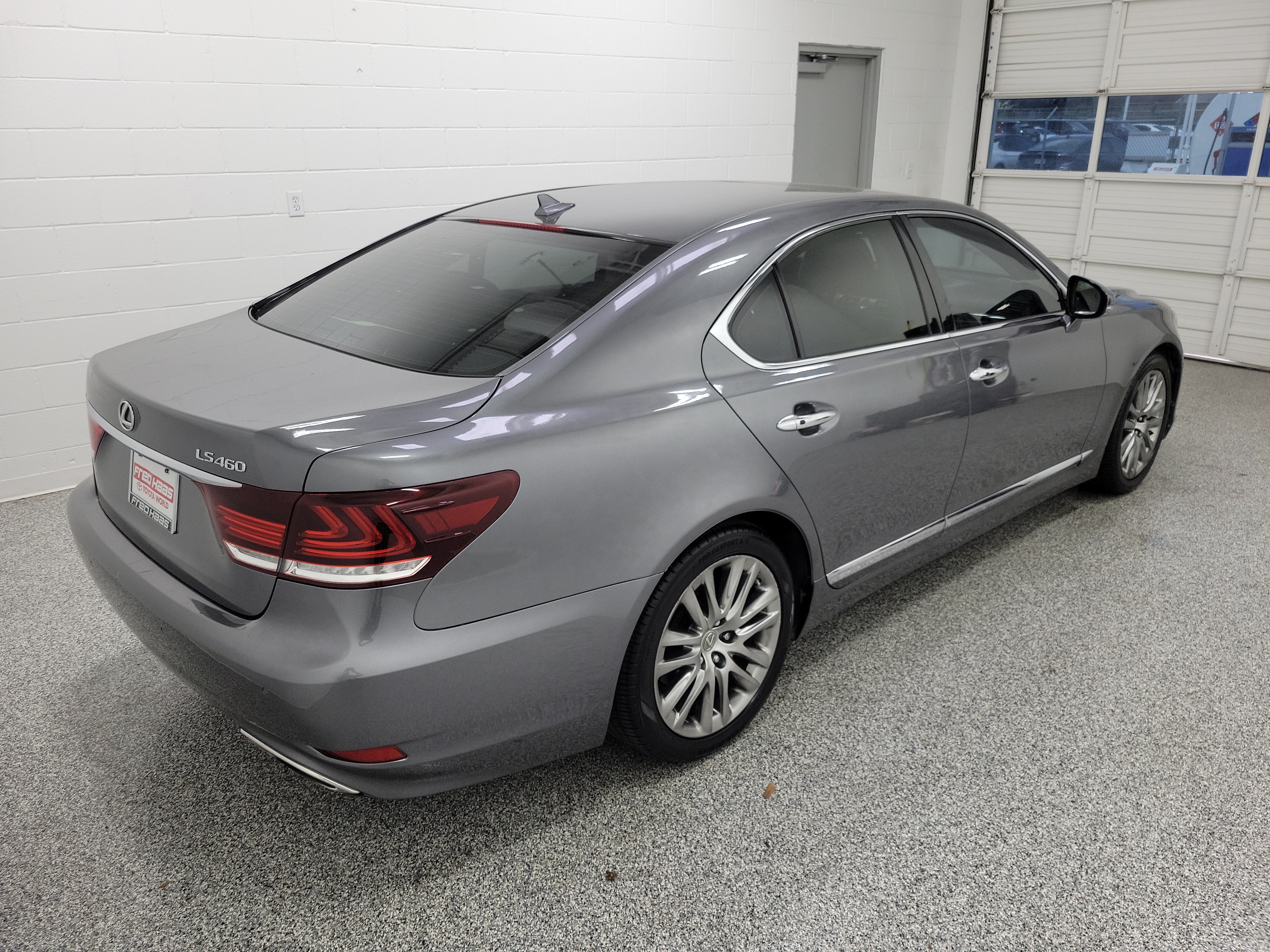 Used 2013 Lexus LS 460 w/ Comfort Pkg RWD image 5