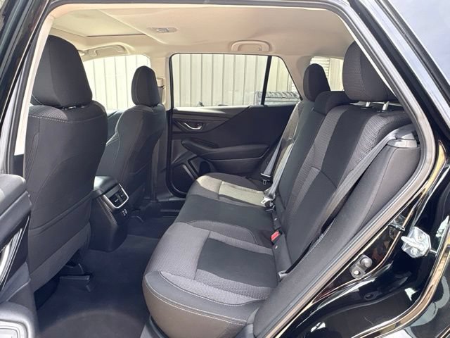 Used 2025 Subaru Outback Premium AWD/4WD image 14