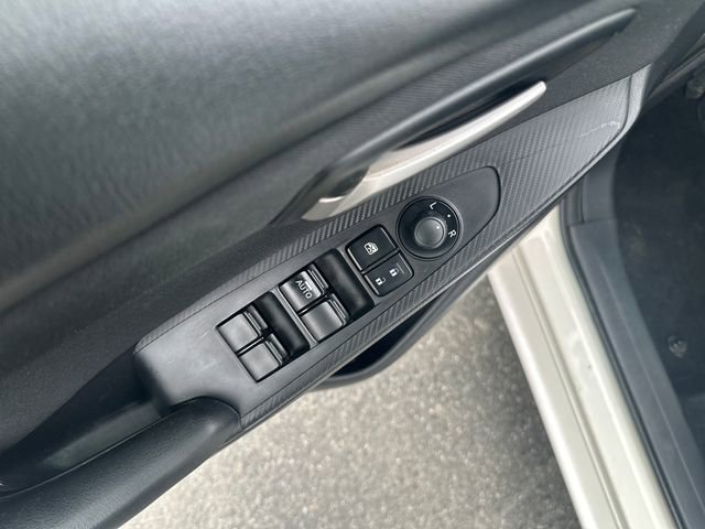 Used 2019 Toyota Yaris LE image 11