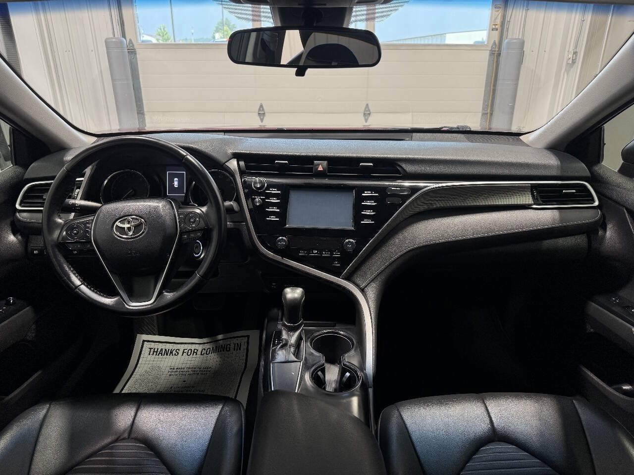 Used 2018 Toyota Camry SE FWD image 23