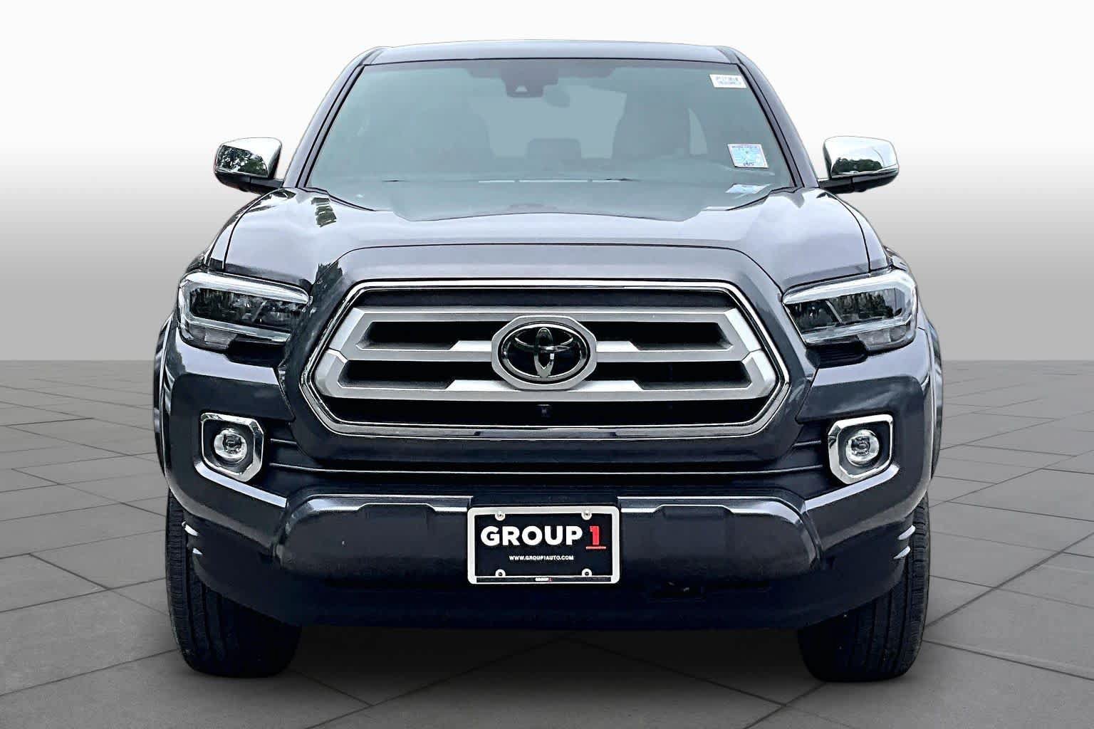 Used 2023 Toyota Tacoma Limited AWD/4WD image 4