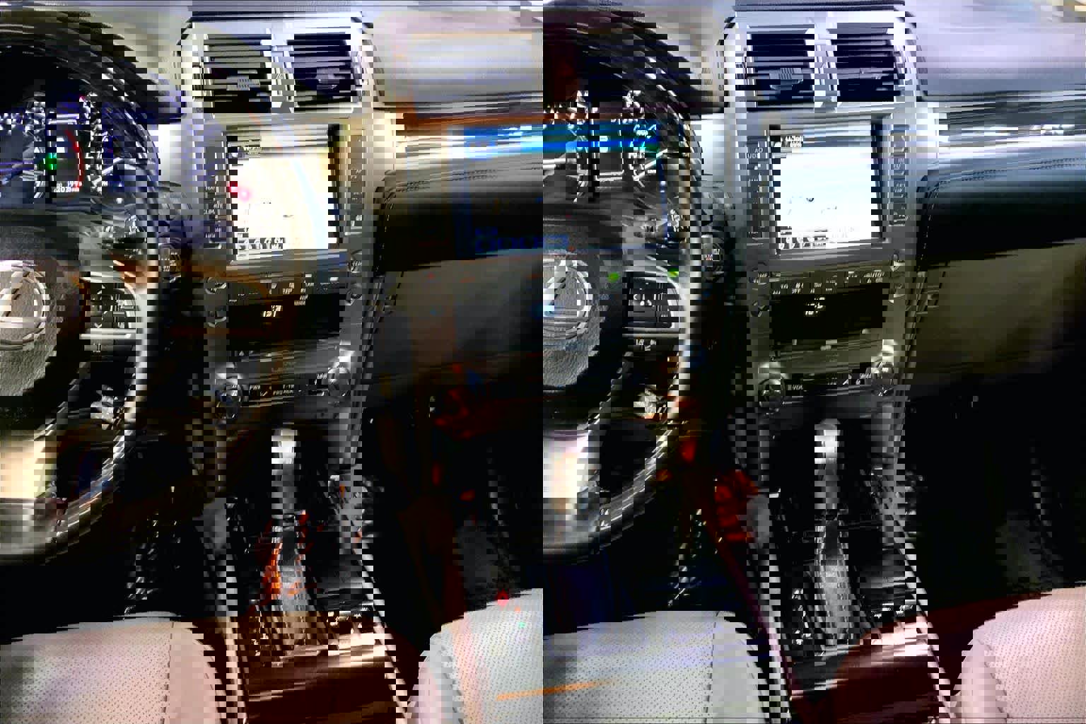 Used 2021 Lexus GX 460 Premium w/ Premium Package image 7