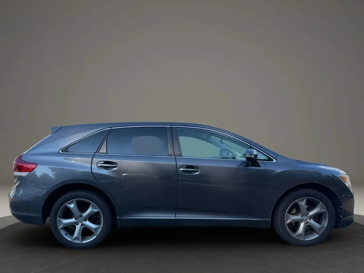 Used 2013 Toyota Venza XLE w/ Tow Prep Pkg AWD/4WD image 4