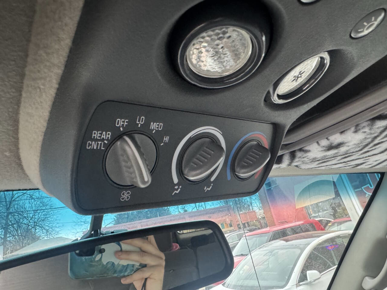 Used 1996 GMC Suburban 4WD image 16