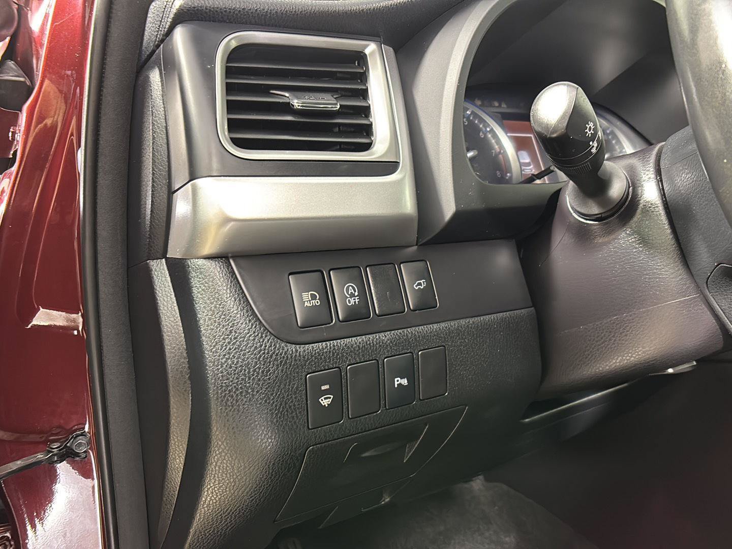 Used 2017 Toyota Highlander Limited w/ Carpet Mat Package AWD/4WD image 27
