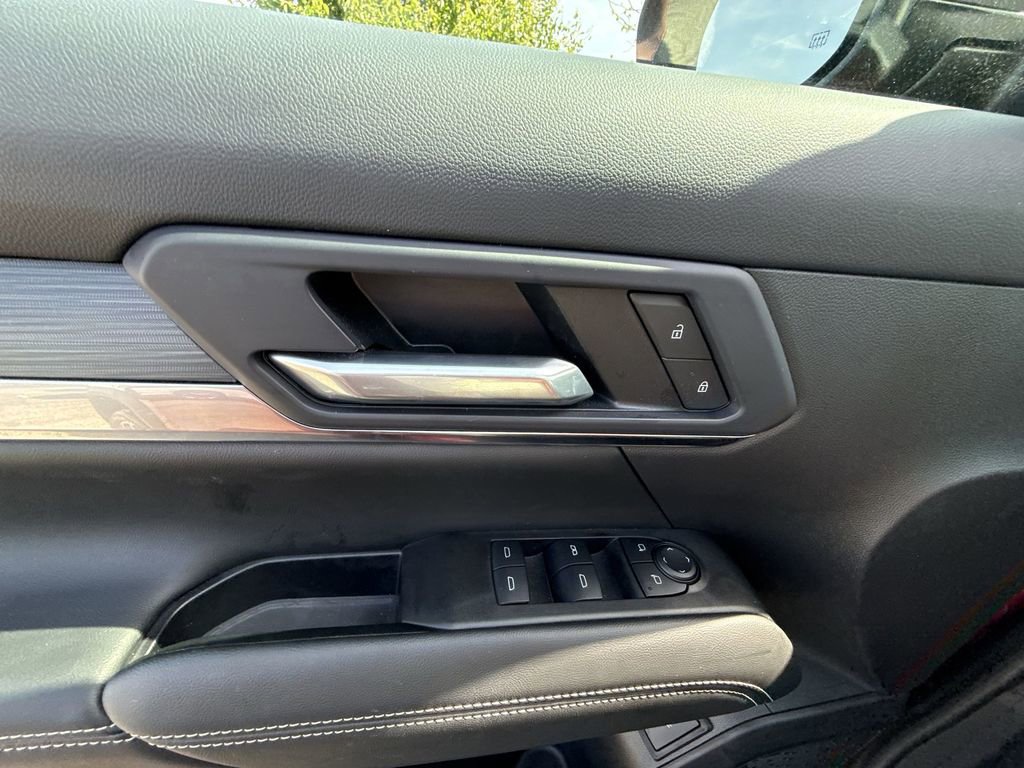 Certified 2025 GMC Terrain Elevation w/ Elevation Premium Package image 30