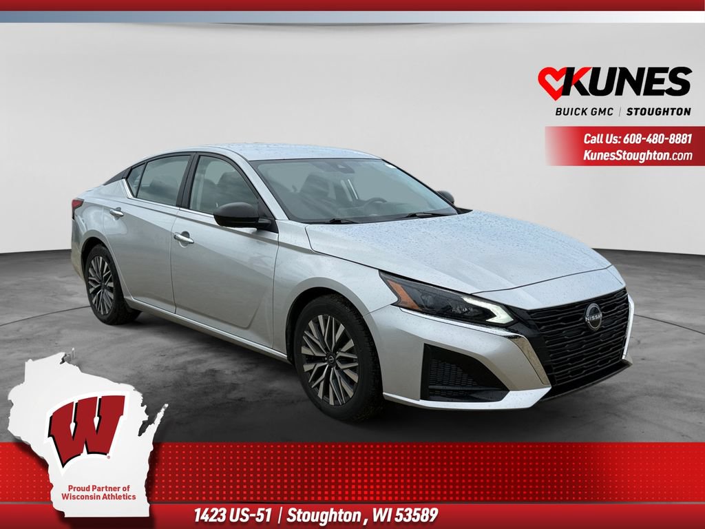 Used 2024 Nissan Altima 2.5 SV FWD image 1