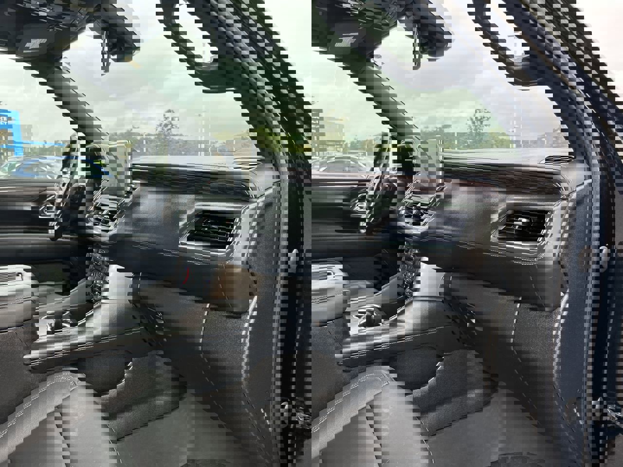 Used 2023 Chevrolet Tahoe Z71 w/ Z71 Off-Road Package image 19