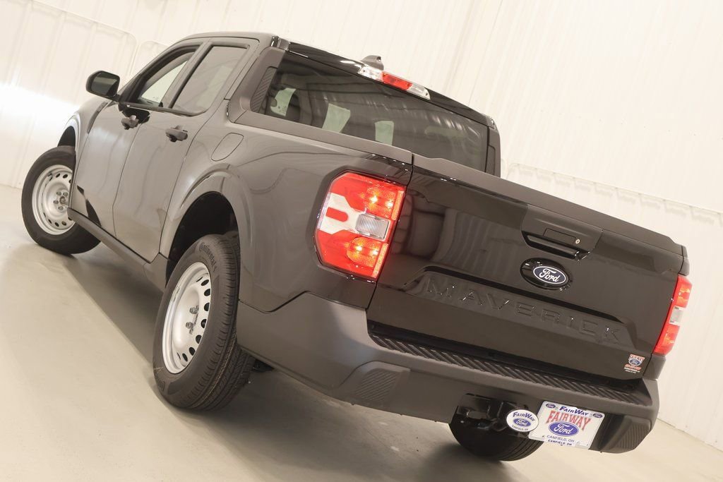 New 2025 Ford Maverick XL image 24