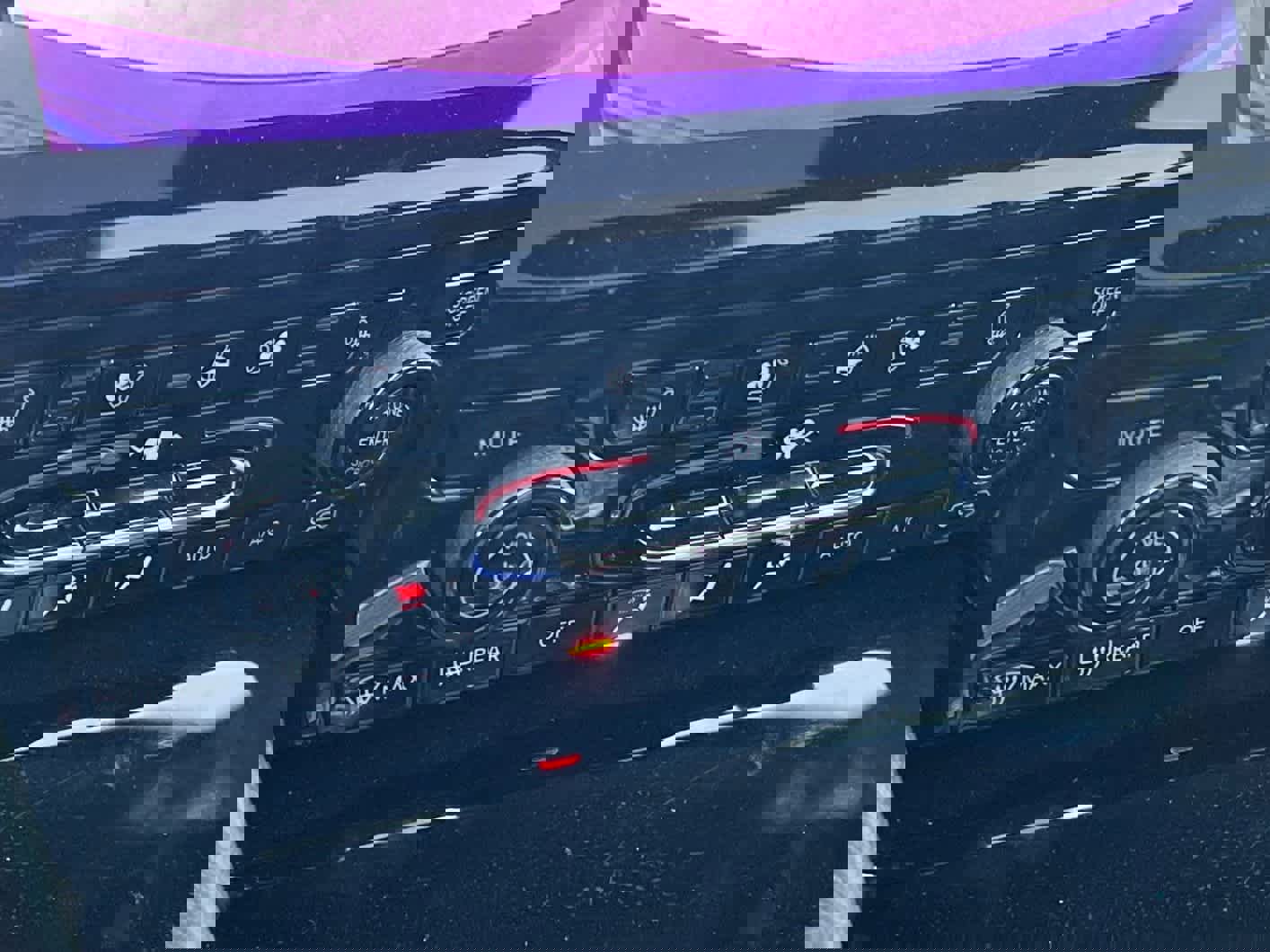 Used 2024 Jeep Grand Cherokee Overland w/ Trailer Tow Package image 21