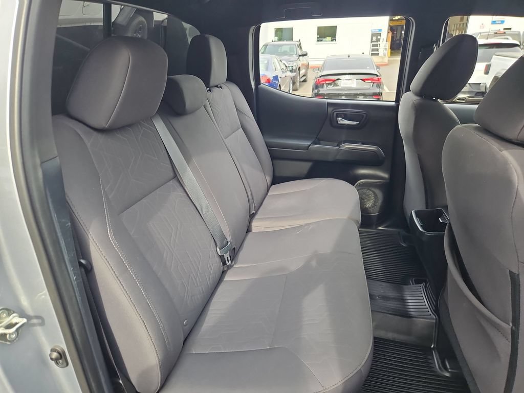 Used 2019 Toyota Tacoma TRD Off-Road AWD/4WD image 15
