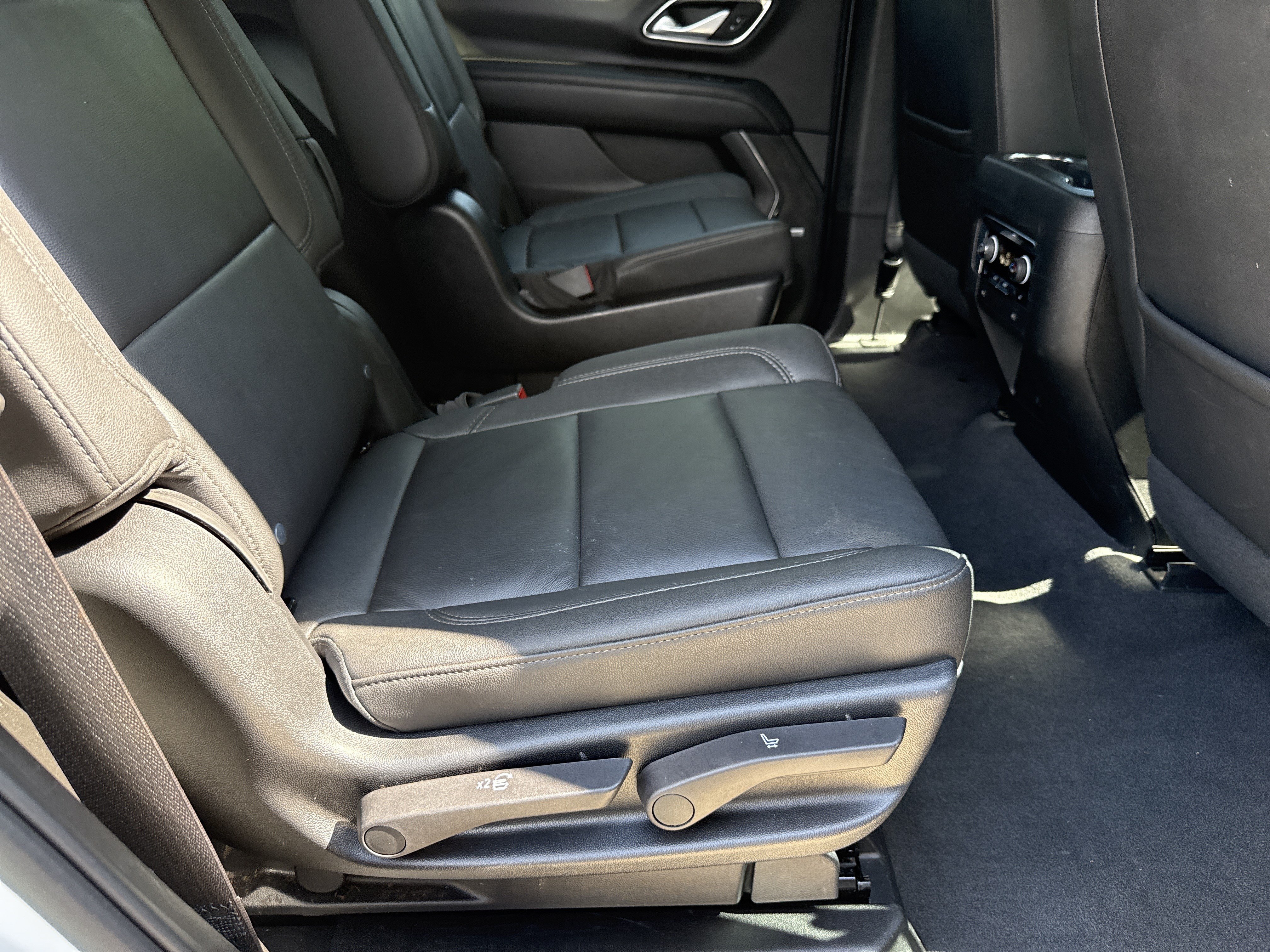 Used 2022 Chevrolet Tahoe LT RWD image 15