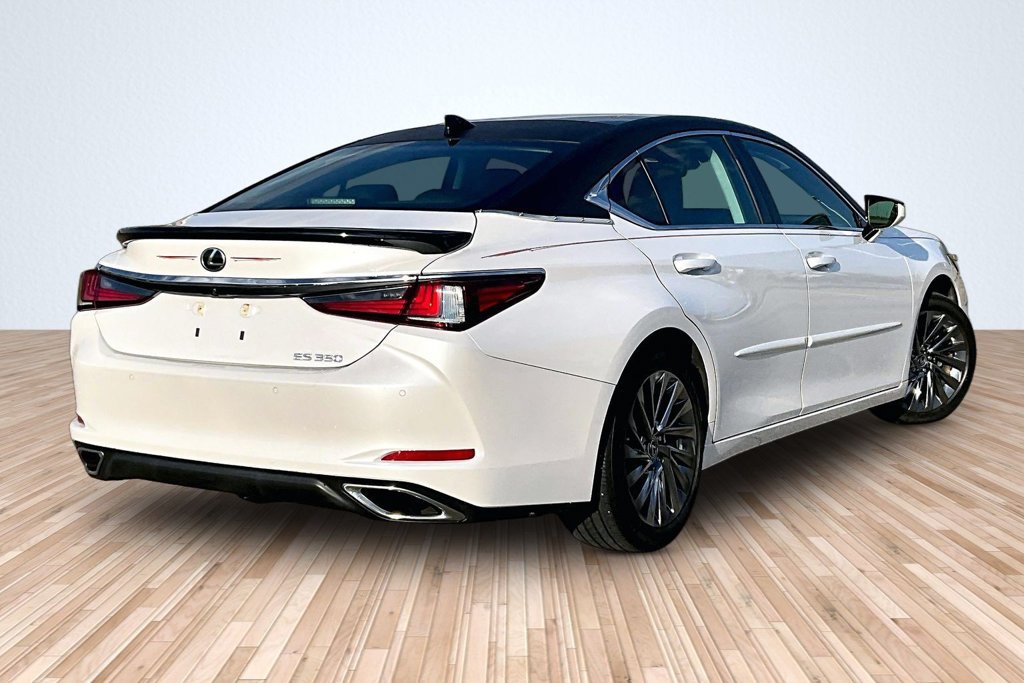 Used 2024 Lexus ES 350 w/ Technology Package FWD image 2