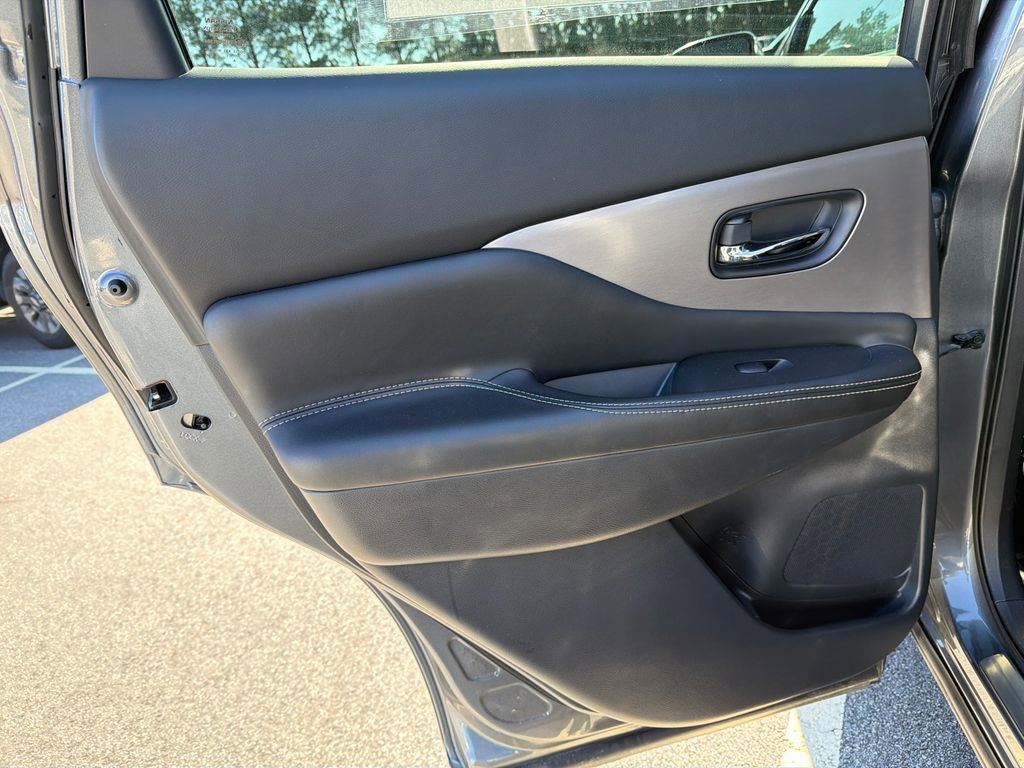 Used 2022 Nissan Murano SV FWD image 21