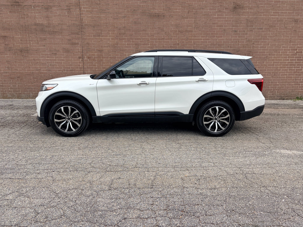 Used 2023 Ford Explorer ST-Line w/ Class IV Trailer Tow Package AWD/4WD image 2