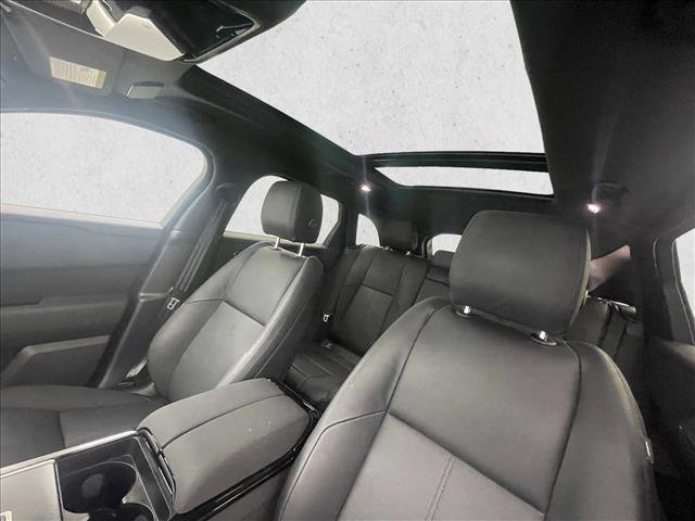 Certified 2026 Land Rover Range Rover Velar Dynamic SE image 16