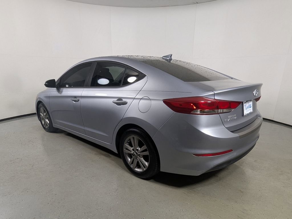 Used 2017 Hyundai Elantra SE image 6