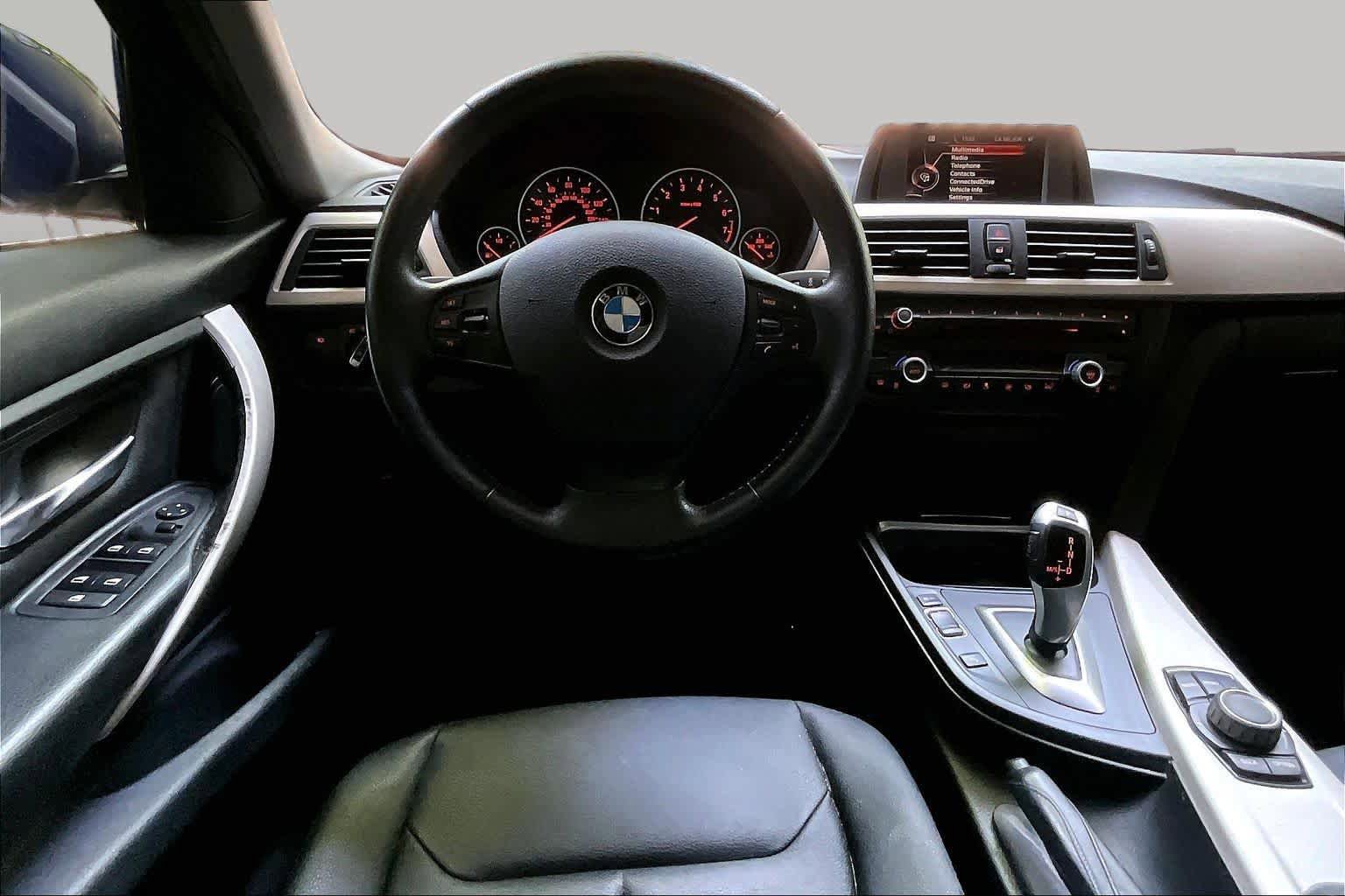 Used 2015 BMW 320i Sedan RWD image 5