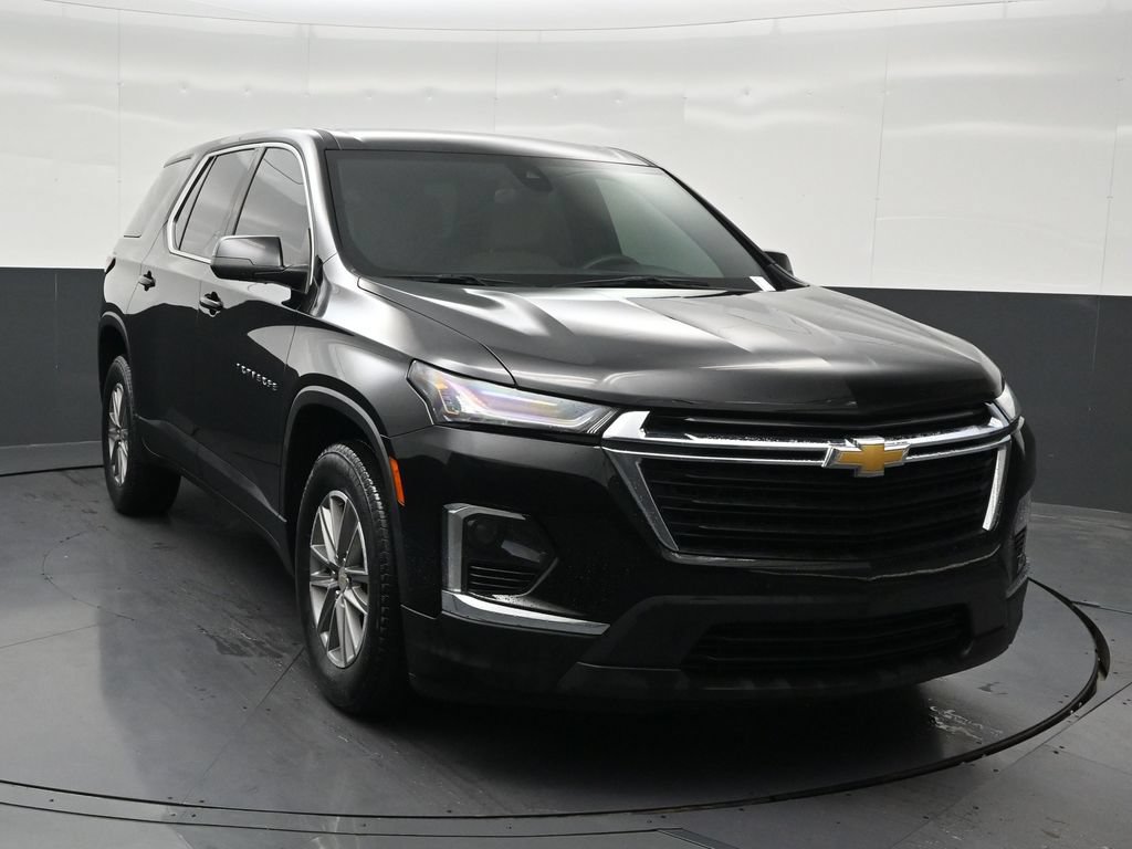 Used 2023 Chevrolet Traverse LS FWD image 8