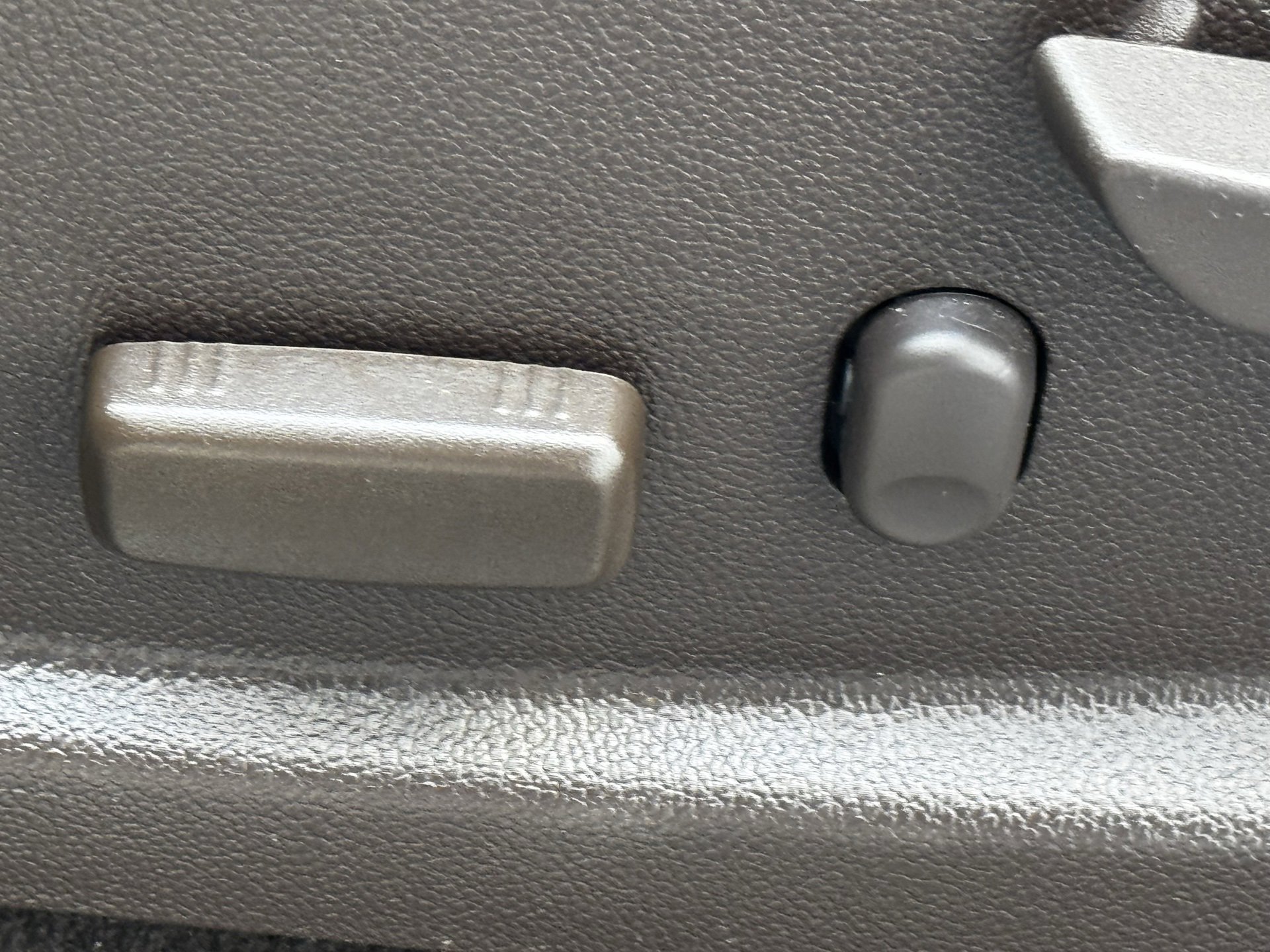 Used 2022 GMC Canyon Denali image 26