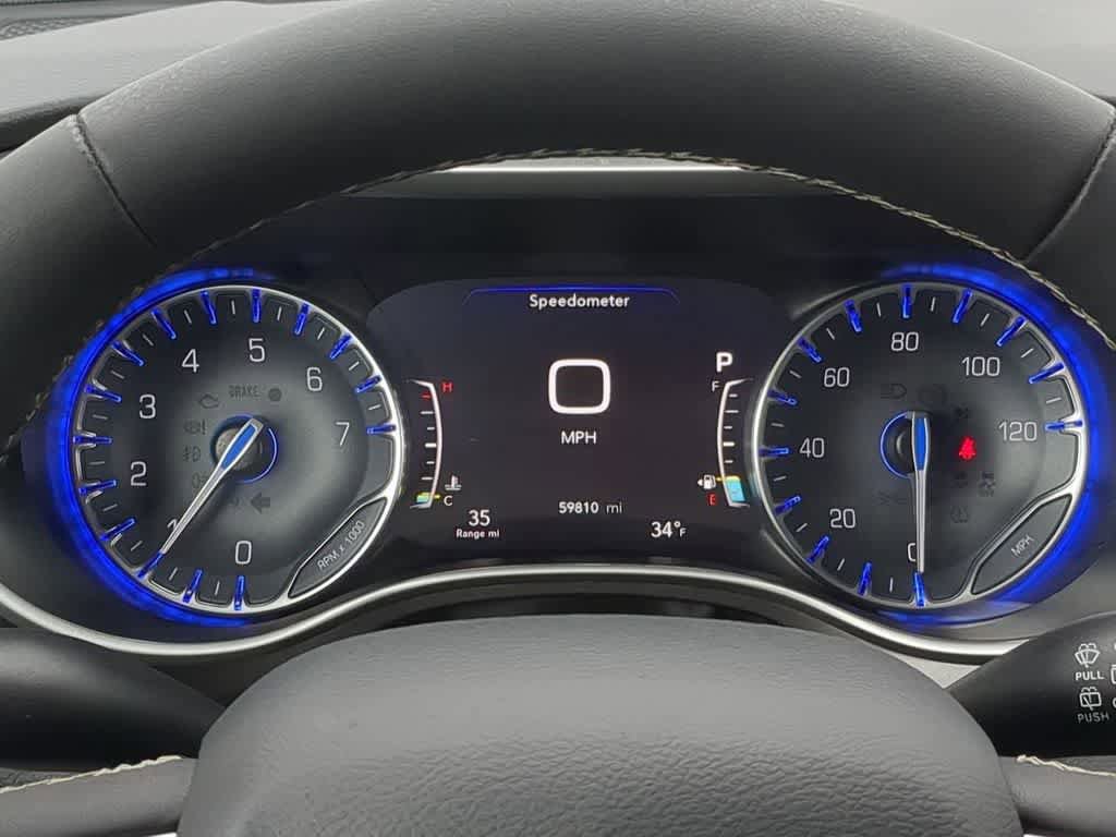 Used 2024 Chrysler Pacifica Touring-L FWD image 30