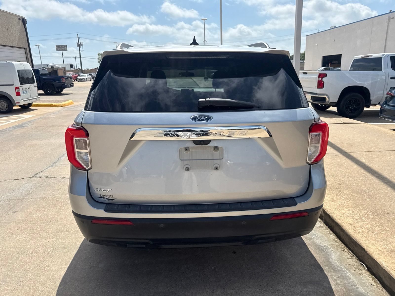 Used 2021 Ford Explorer XLT RWD image 6