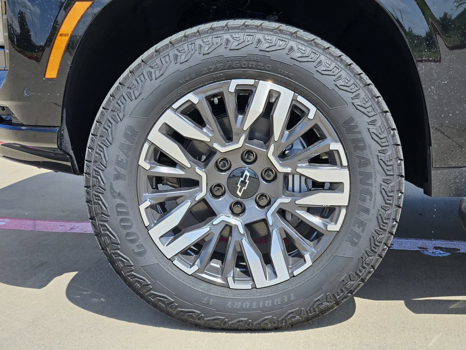 New 2026 Chevrolet Tahoe Z71 w/ Z71 Off-Road Package AWD/4WD image 13