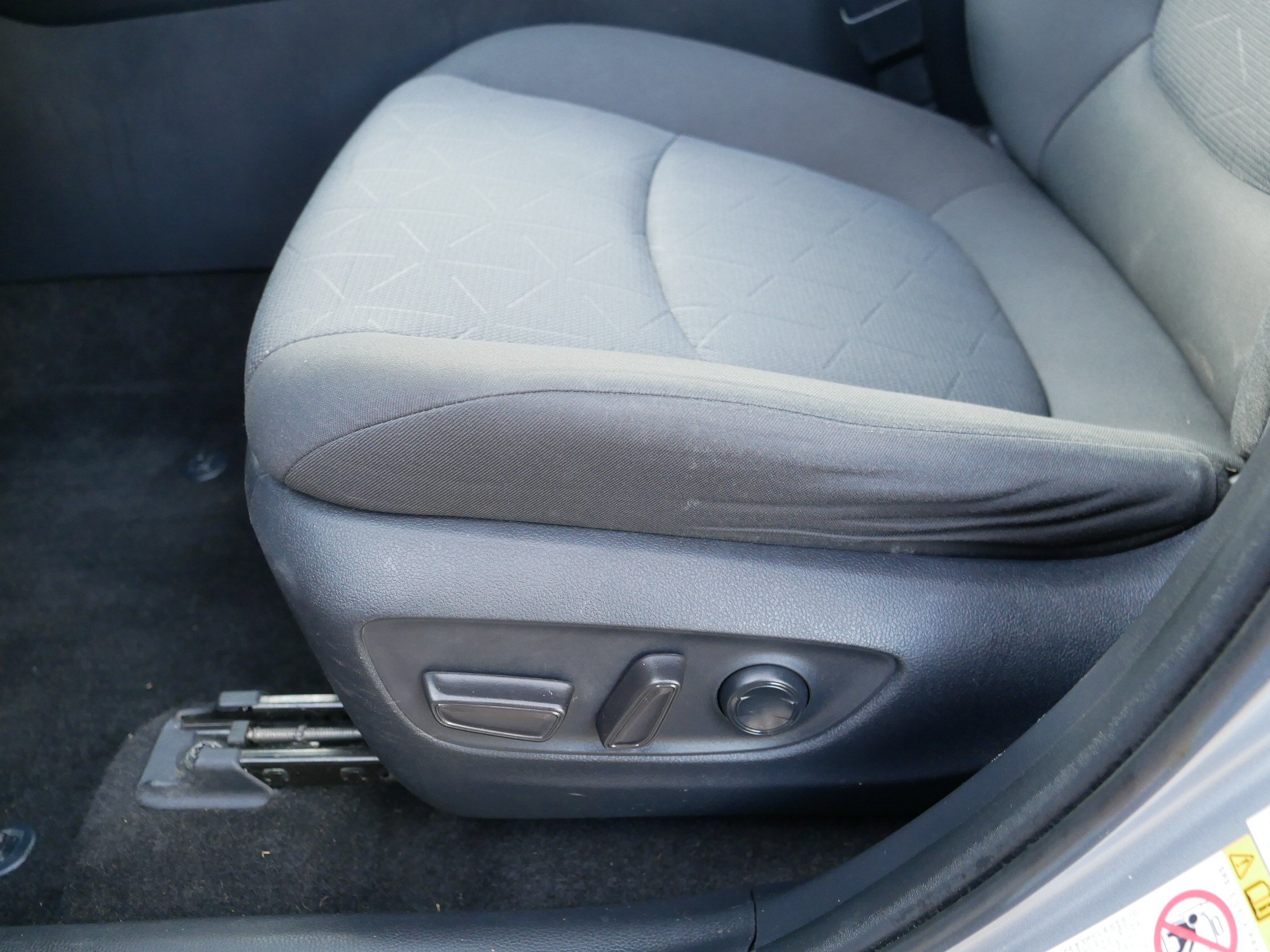 Used 2019 Toyota RAV4 XLE AWD/4WD image 20