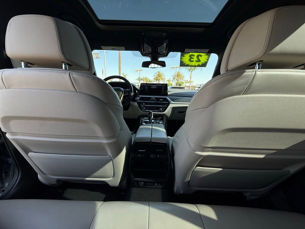 Used 2023 BMW 530e w/ Premium Package RWD image 14
