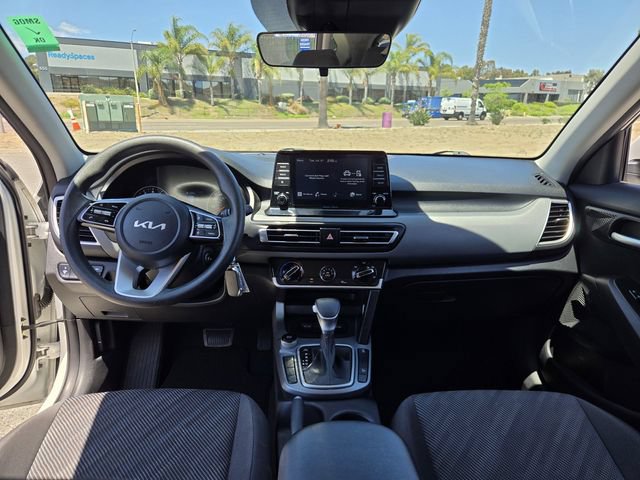 Used 2023 Kia Seltos LX AWD/4WD image 14