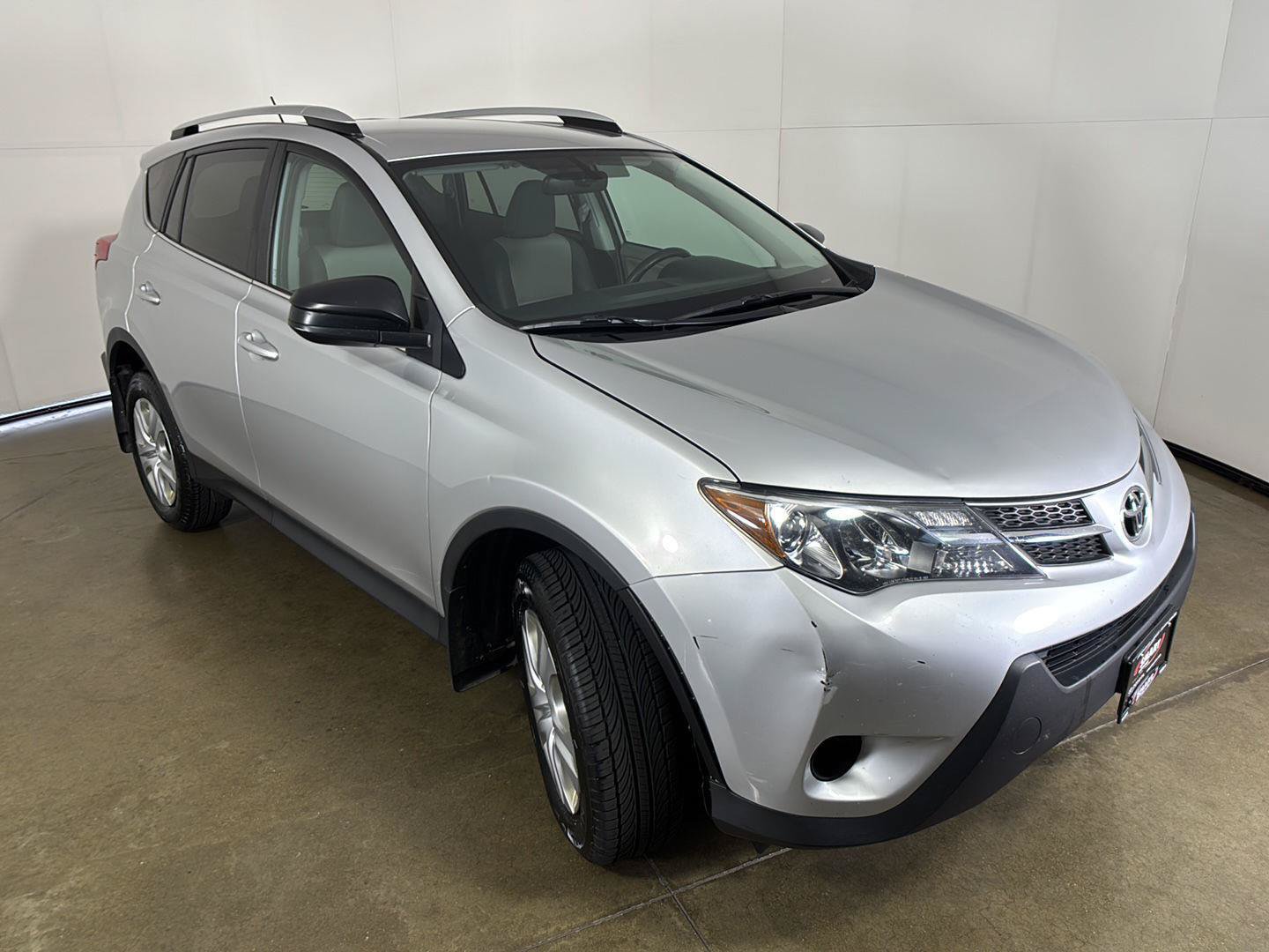 Used 2013 Toyota RAV4 LE AWD/4WD image 7