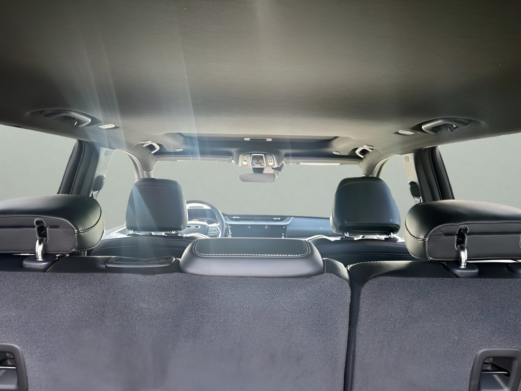 New 2026 Jeep Grand Cherokee Altitude AWD/4WD image 27