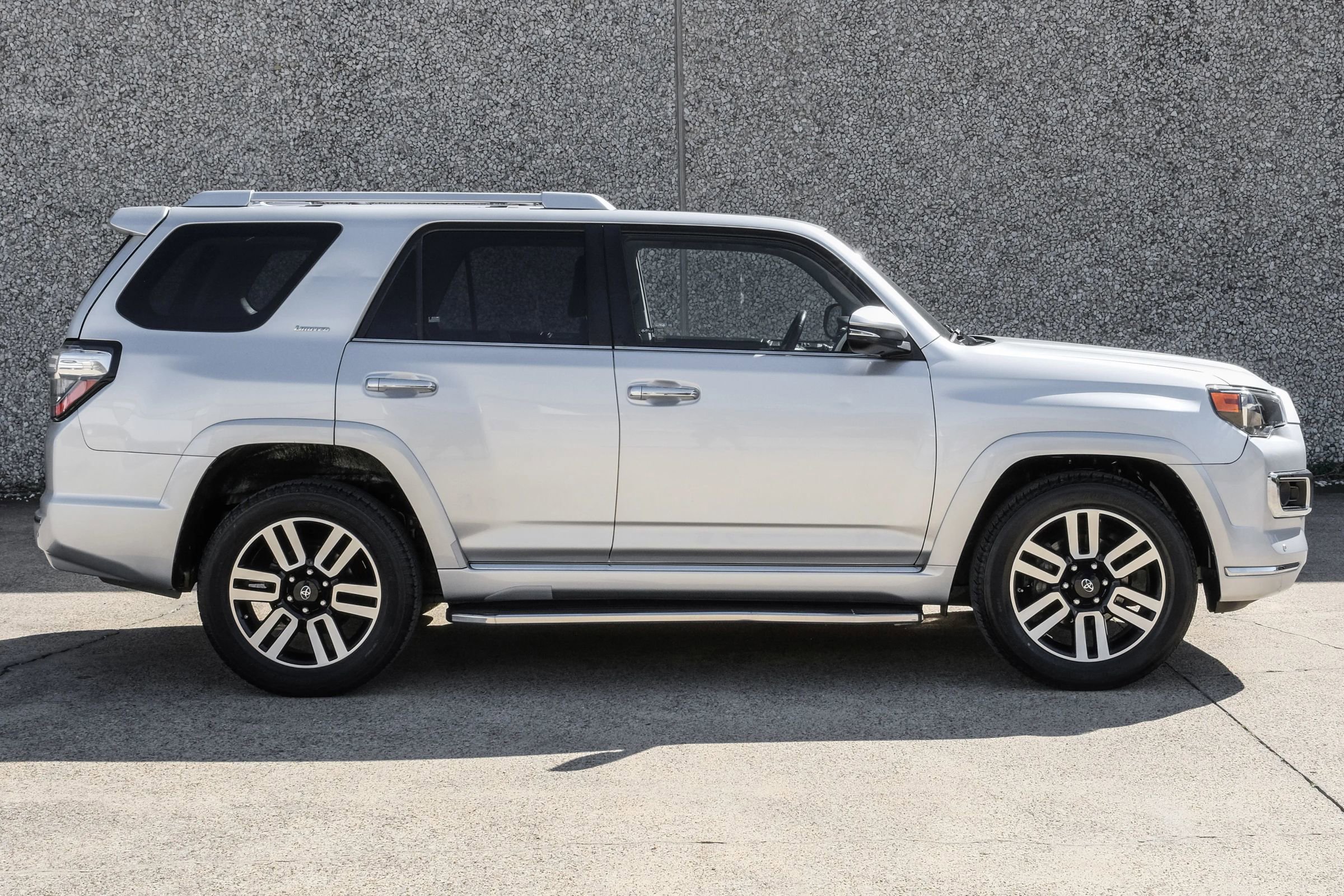 Used 2014 Toyota 4Runner Limited image 7