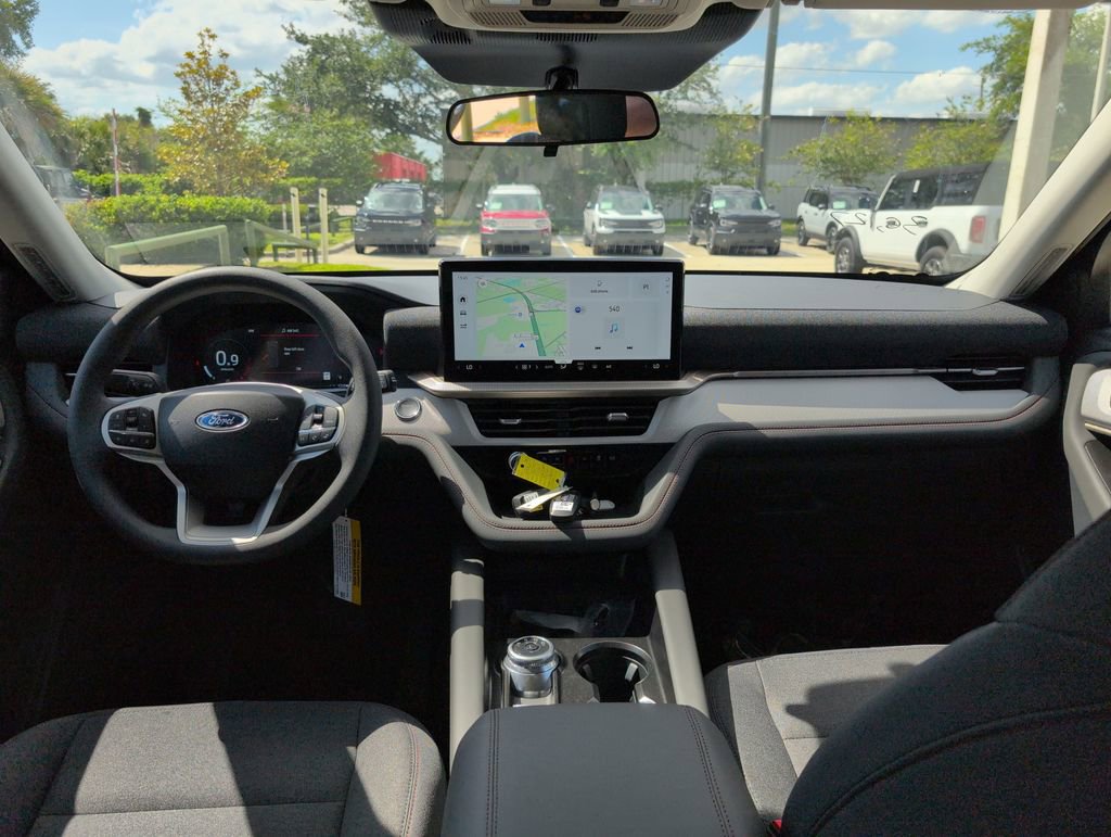 New 2026 Ford Explorer Active RWD image 8