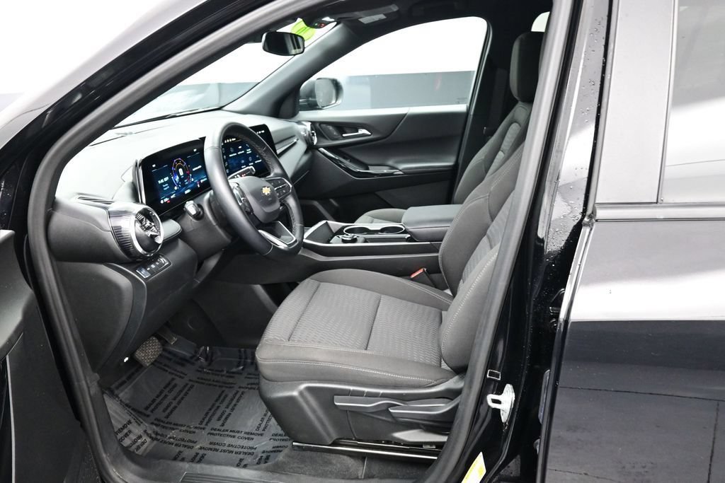 Used 2026 Chevrolet Equinox LT AWD/4WD image 25