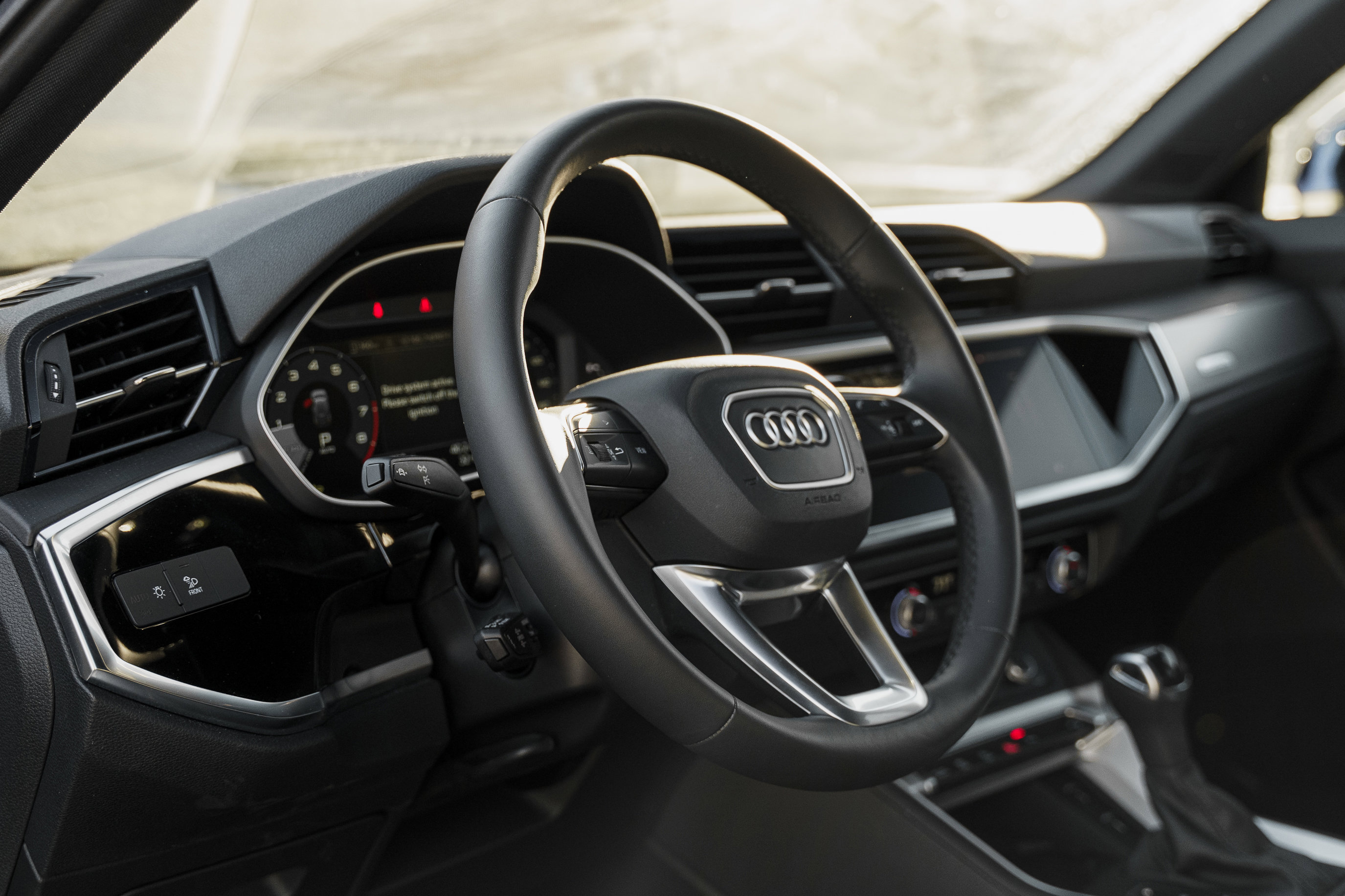 Certified 2025 Audi Q3 2.0T Premium w/ Convenience Package image 9