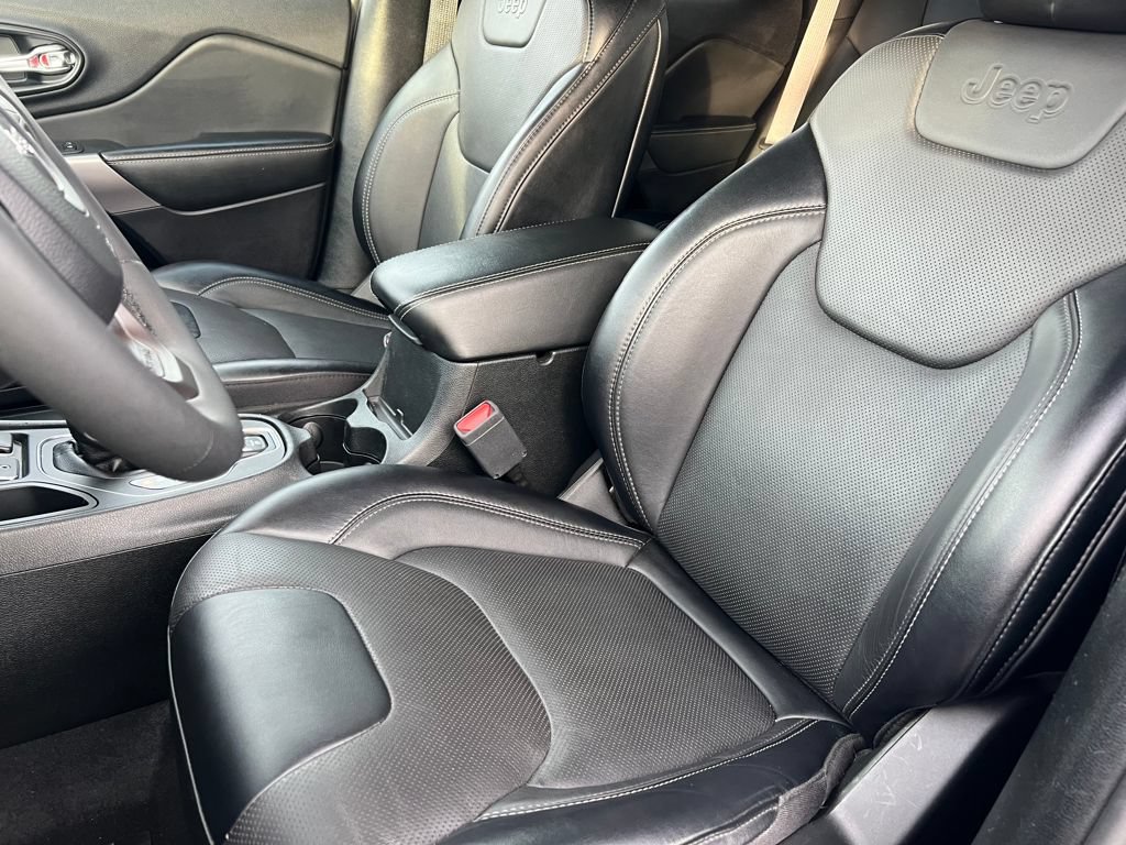 Used 2022 Jeep Cherokee Latitude Lux FWD image 12