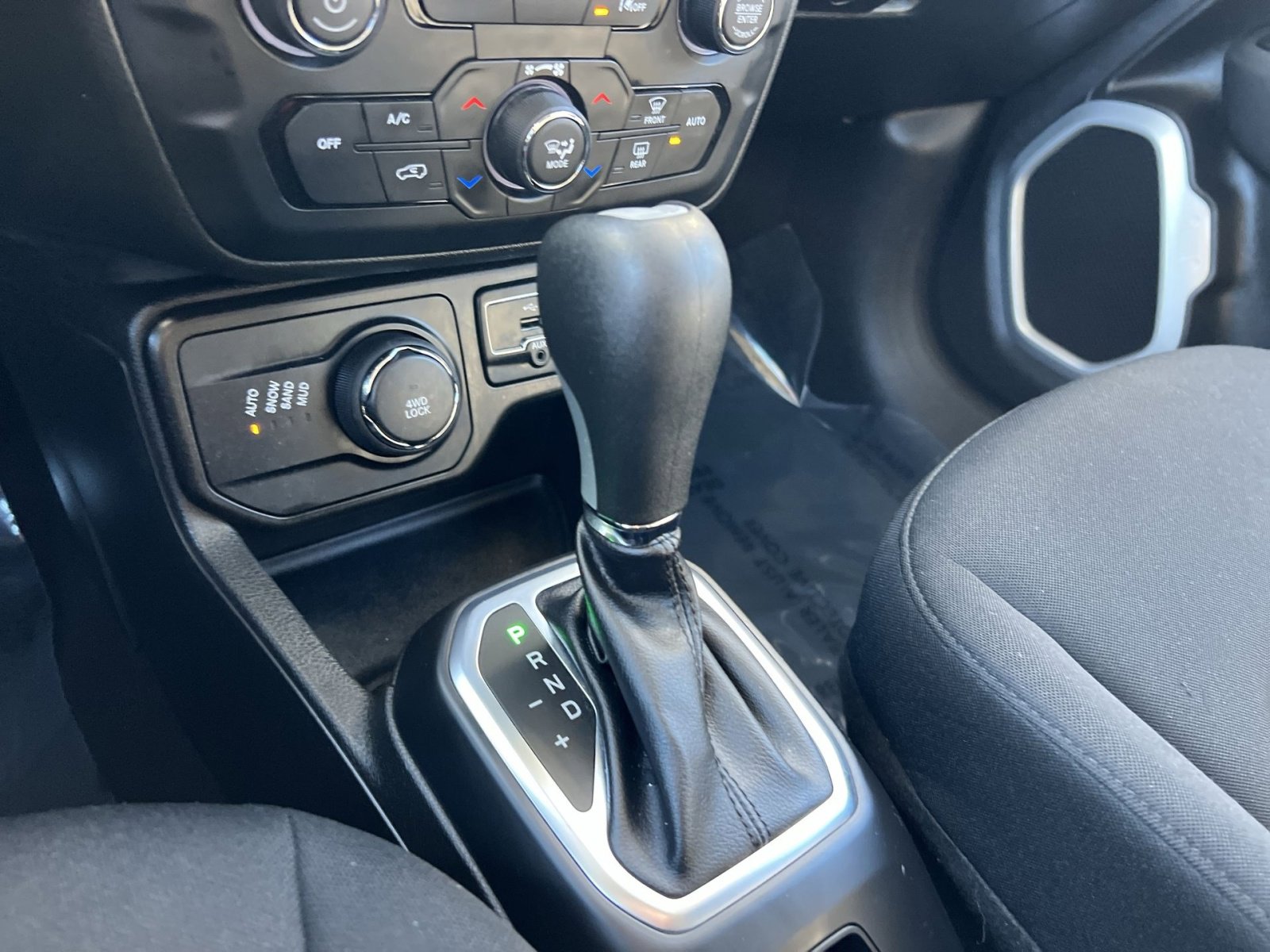 Used 2021 Jeep Renegade Sport image 20