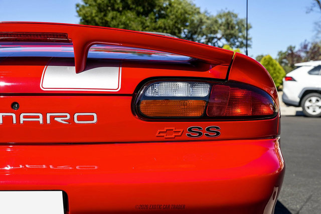 Used 2002 Chevrolet Camaro Z28 w/ SS Performance/Appearance Pkg RWD image 65