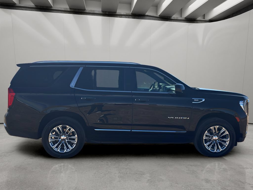 Used 2024 GMC Yukon SLT AWD/4WD image 6
