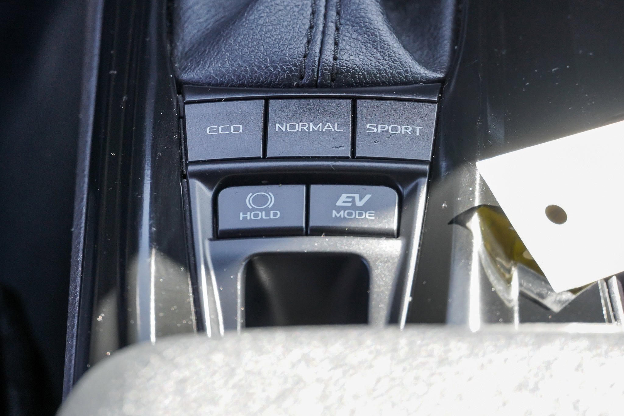 Used 2025 Toyota Camry SE FWD image 37