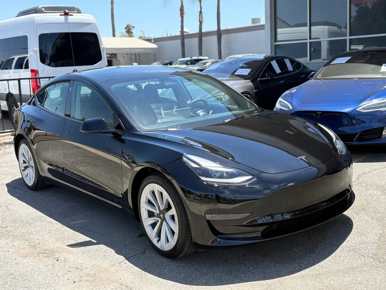 Used 2023 Tesla Model 3 Standard Range RWD image 3