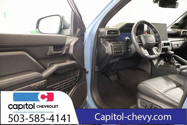 Used 2025 Toyota 4Runner TRD Off-Road Premium AWD/4WD image 10