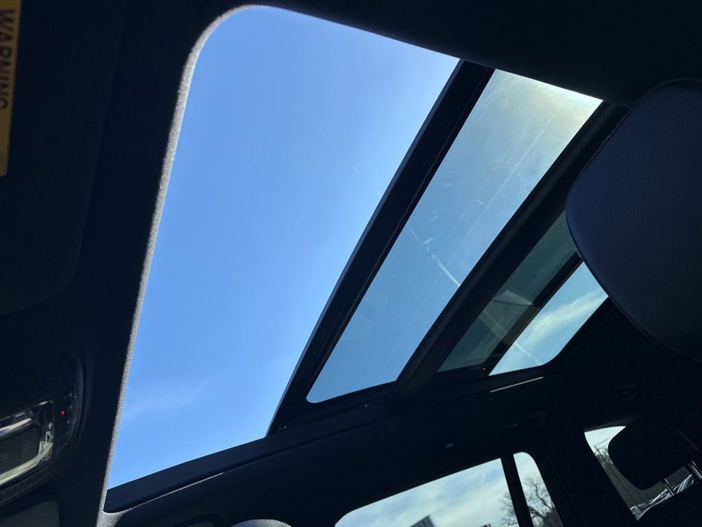 Used 2025 Mercedes-Benz GLS 450 4MATIC image 27