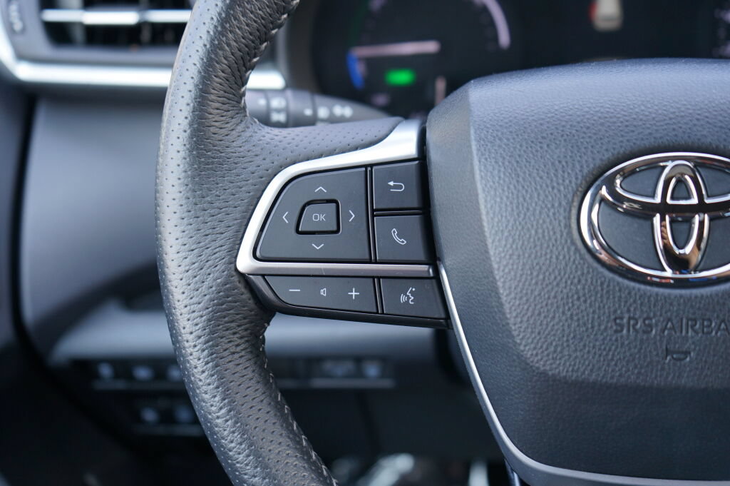 Used 2023 Toyota Sienna XSE AWD/4WD image 28