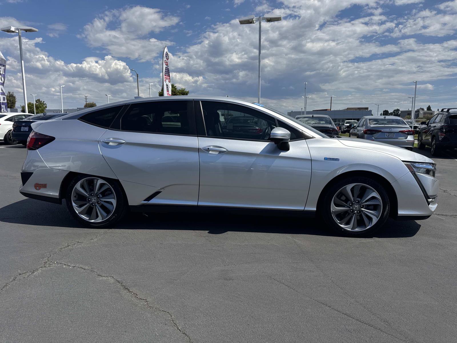 Certified 2019 Honda Clarity Touring image 6