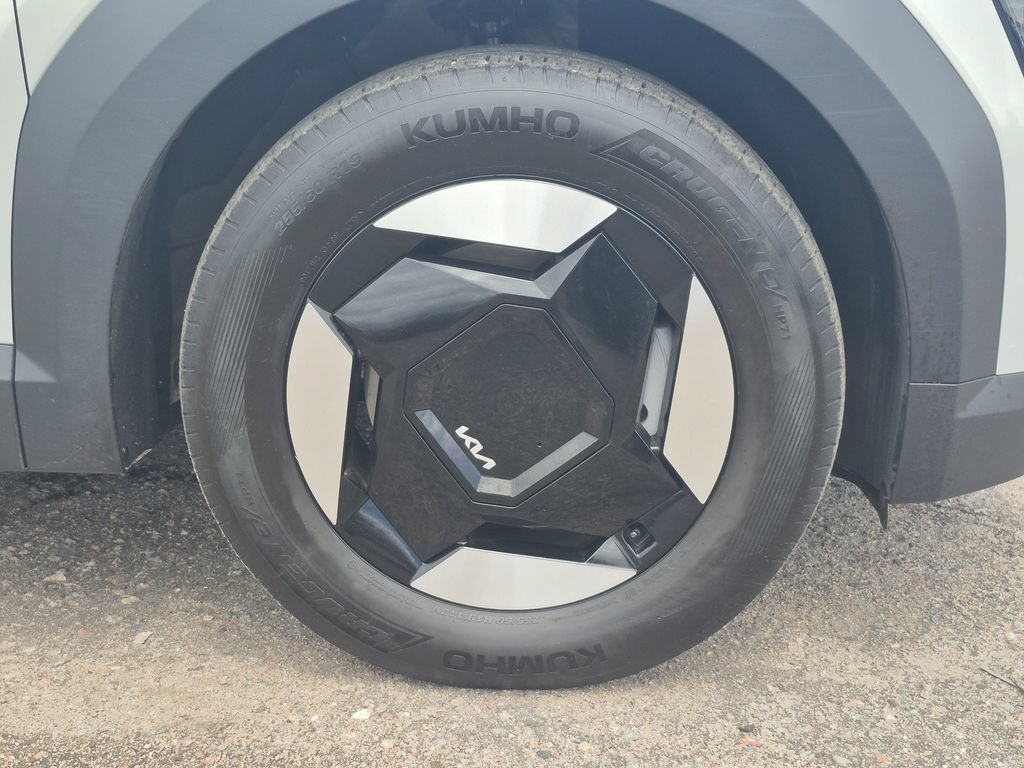 Certified 2024 Kia EV9 Wind AWD/4WD image 18