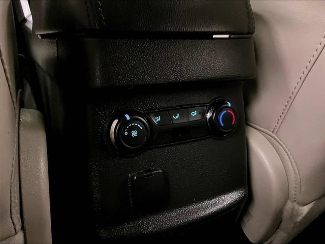 Used 2015 Ford Explorer XLT w/ Equipment Group 202B AWD/4WD image 34