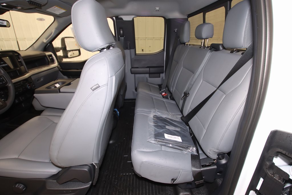 New 2025 Ford F350 XL w/ XL Chrome Package image 17